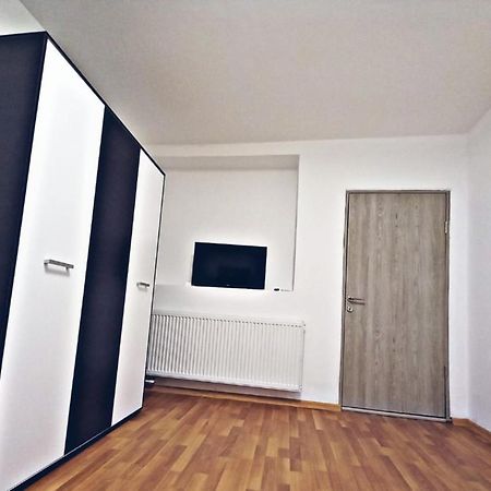 Camere In Regim Hotelier Braşov Exteriör bild