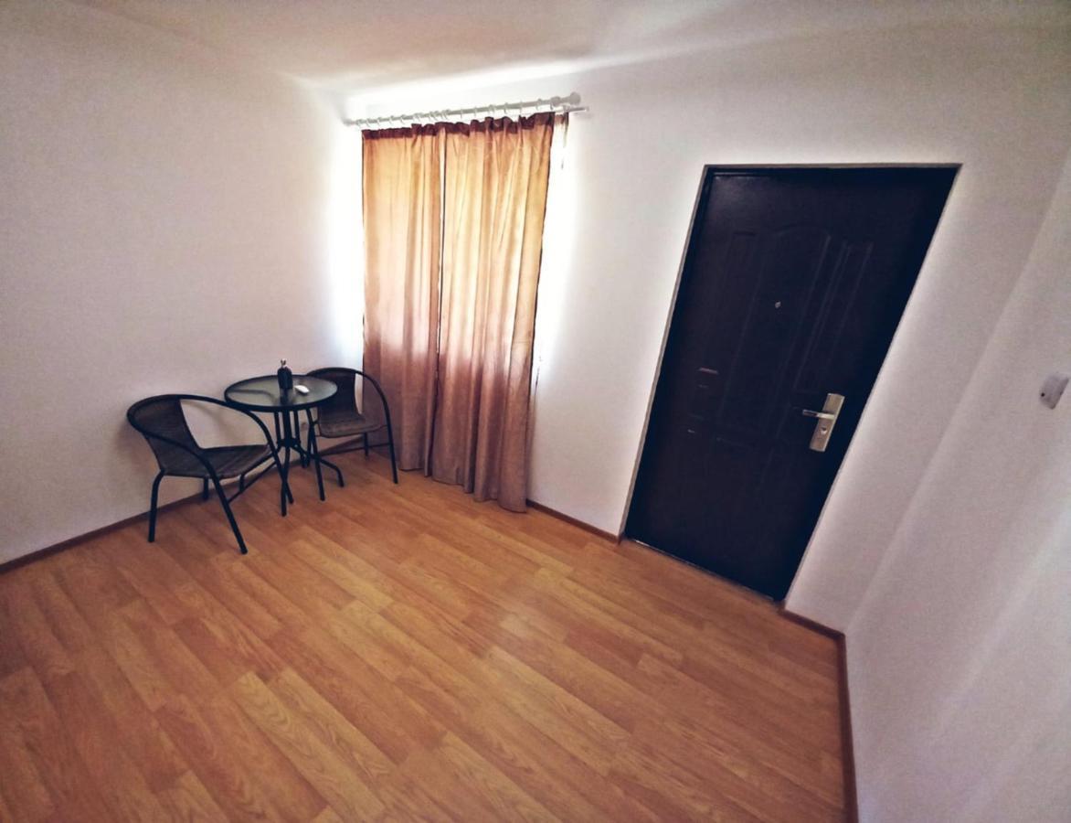 Camere In Regim Hotelier Braşov Exteriör bild