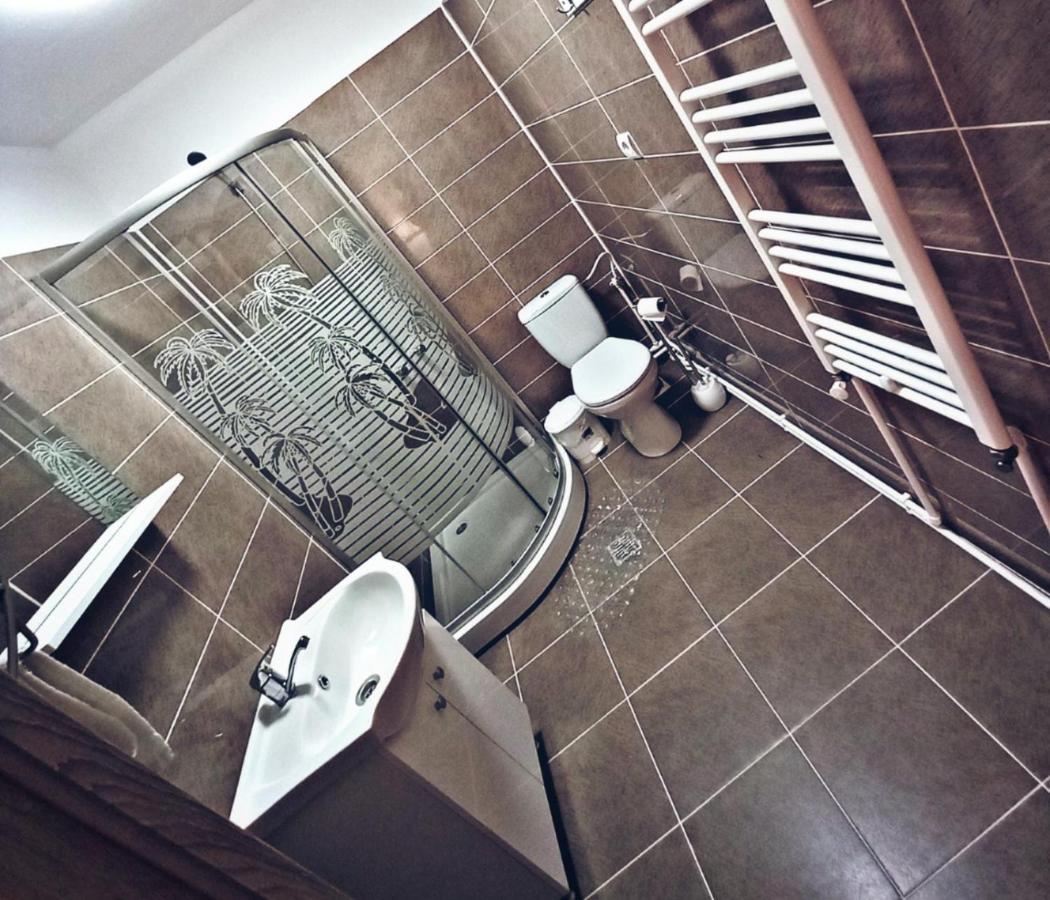 Camere In Regim Hotelier Braşov Exteriör bild