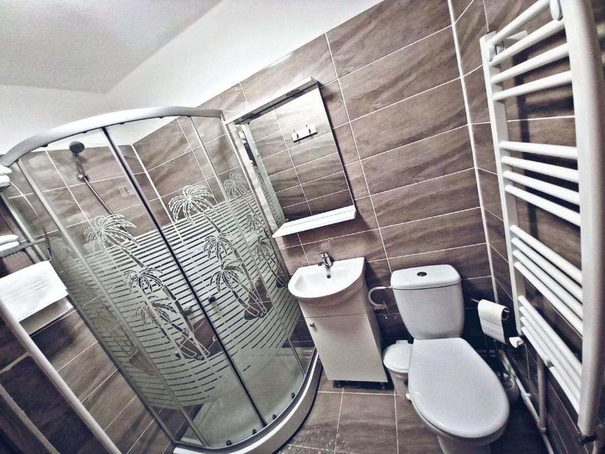 Camere In Regim Hotelier Braşov Exteriör bild